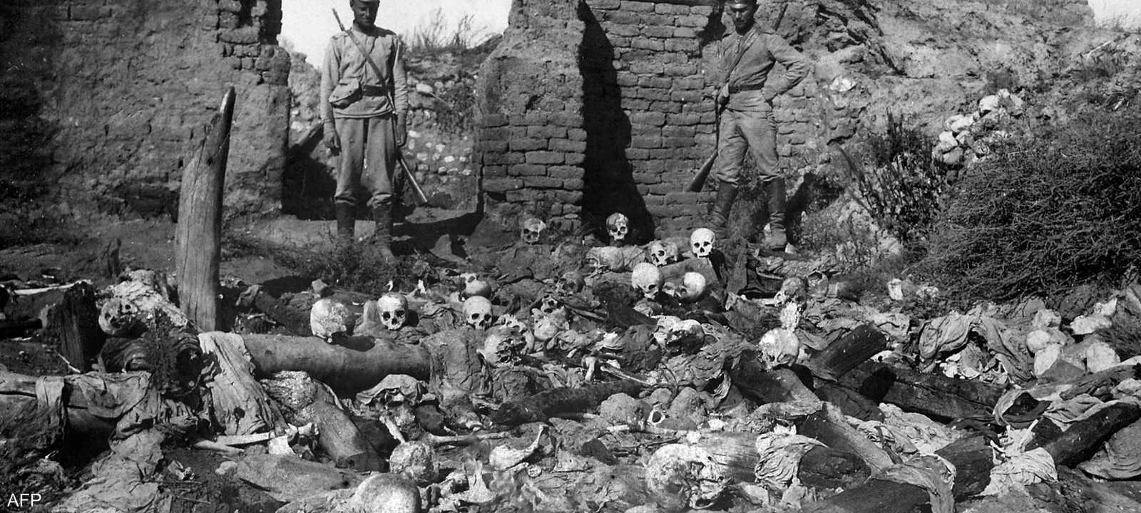 صورة من المجازر التي ارتكبها العثمانيون بحق الأرمن