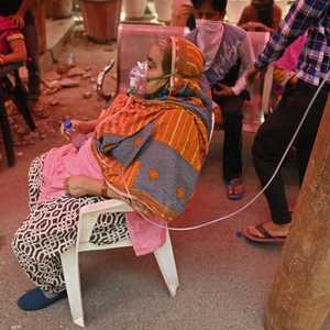 الهند تواجه وضعا صعبا مع تفشي فيروس كورونا