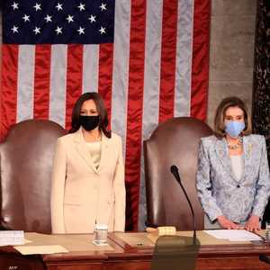 كاملا هاريس ونانسي بيلوسي