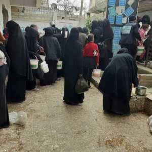 المشروع الخيري يقدم وجباته المجانية للأرامل واليتامى بالرقة