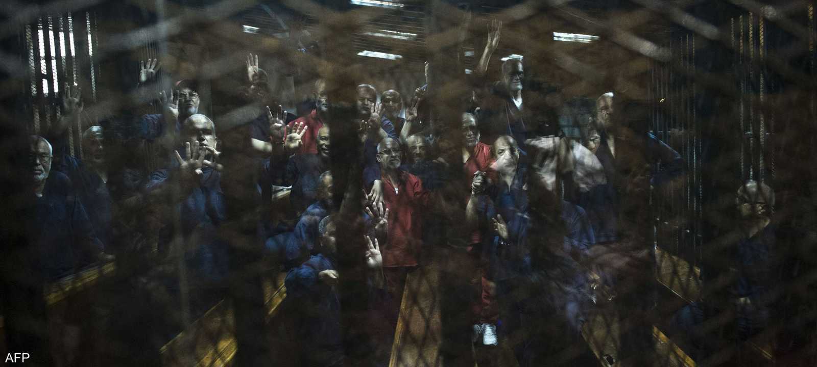 مخاوف من تغلغل الإخوان ومناصريهم في مفاصل الدولة المصرية