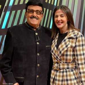 الفنان سمير غانم وابنته الفنانة دنيا