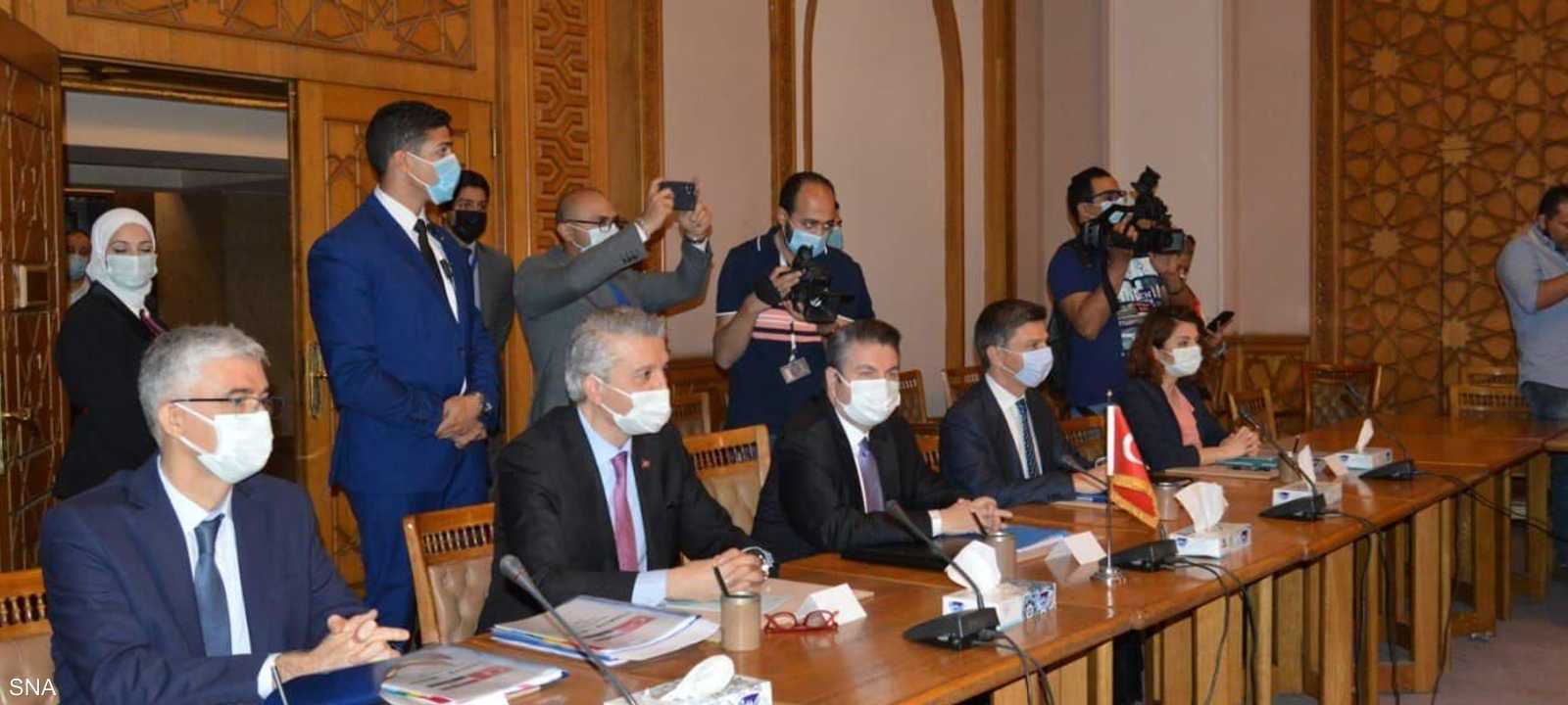 المباحثات تجري يومي 5 و6 مايو