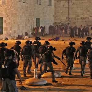 جرحى ومواجهات عنيفة بالقدس