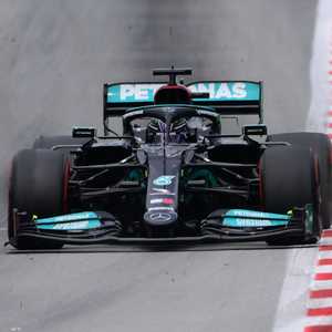 هاميلتون يحقق فوزه الـ98 في مسيرته