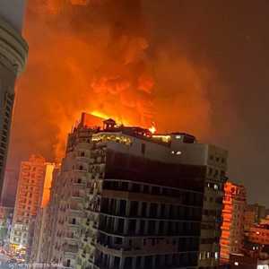 الفندق مكون من 20 طابقا