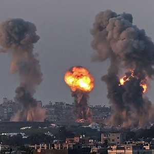 إسرائيل تواصل غاراتها على قطاع غزة