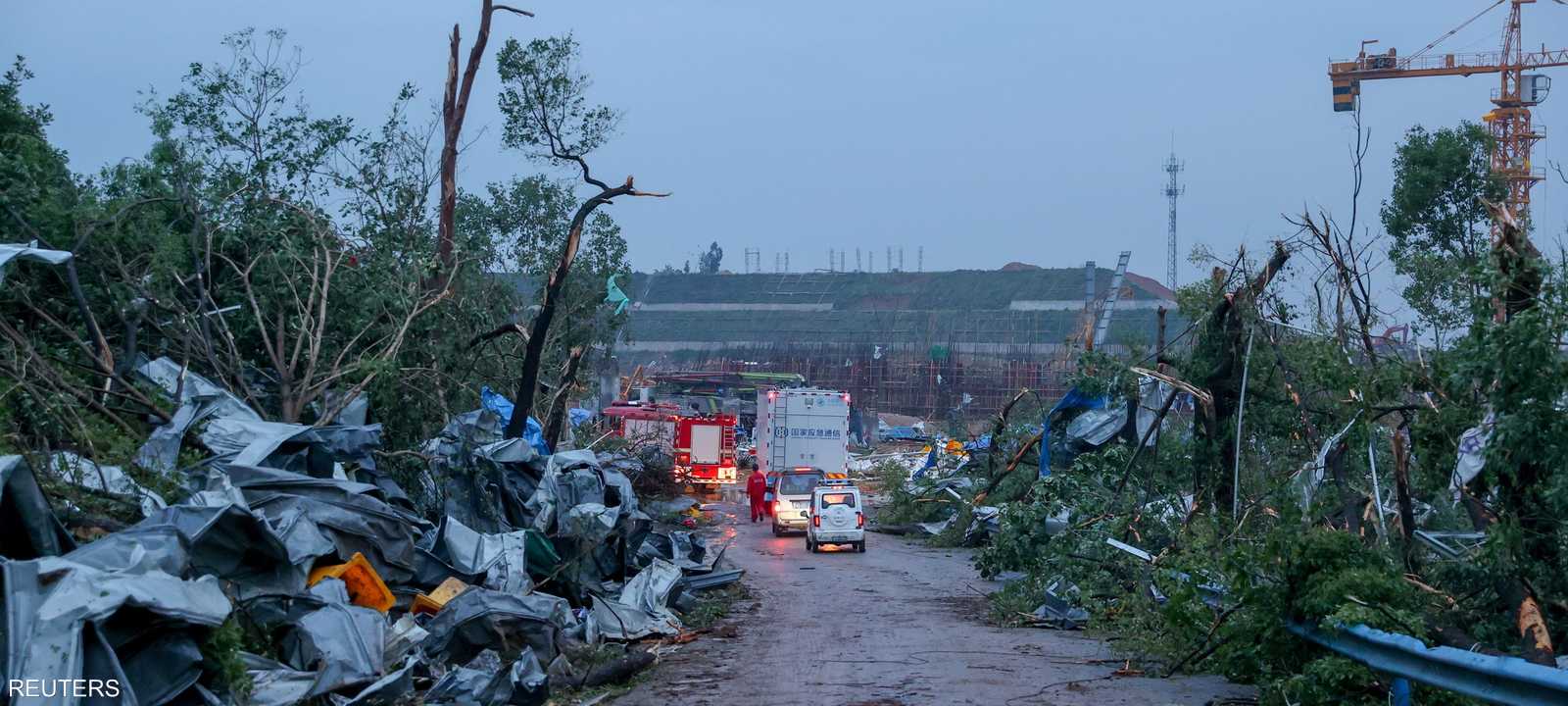 اجتاج إعصار مدينة ووهان الصينية وخلف قتلى وخسائر مادية