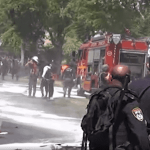 سقوط صاروخين في محيط تل أبيب