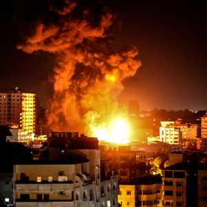 إسرائيل تشن غارات جديدة على غزة