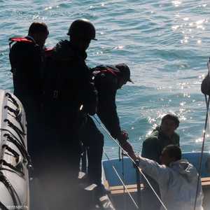 تونس تعمل على مساعدة المهاجرين العالقين في المتوسط