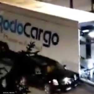 سيارات رونالدو خلال نقلها