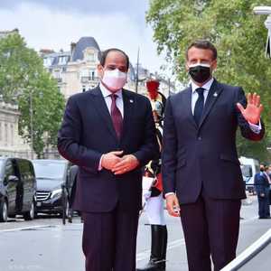 السيسي وماكرون في باريس