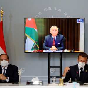 قمة ثلاثية بين الرئيسين الفرنسي والمصري والعاهل الأردني