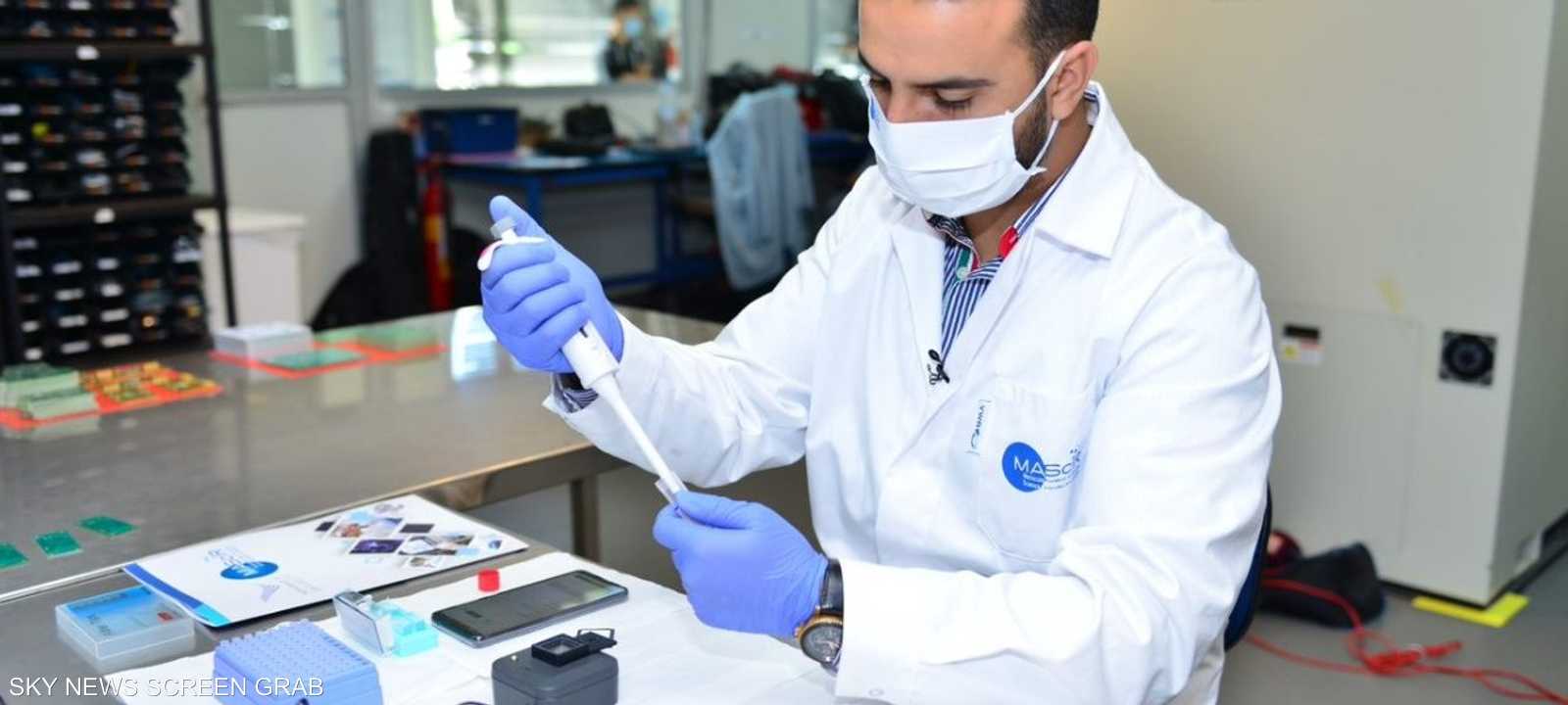 باحثون ومهندسون مغاربة طوروا جهاز فحص سريع عن كورونا.