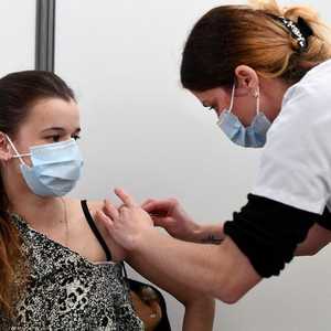 جانب من إحدى حملات التطعيم في فرنسا.