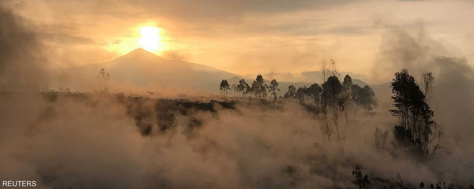مشهد في الصباح لمنطقة بركان نييراغونغو