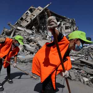 أعمال لإعادة إعمار القطاع على يد متطوعين فلسطينيين