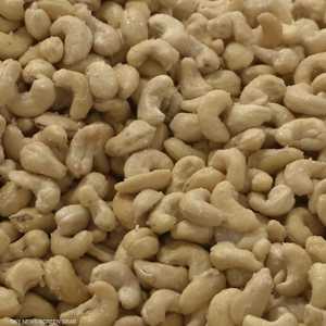 تناول المكسرات تساعد على إنقاص الوزن