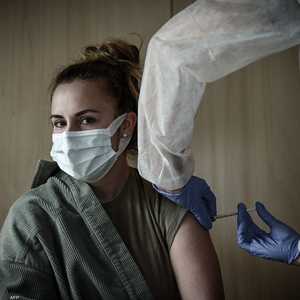 تحقيق في نشأة فيروس كورونا