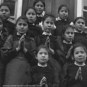 آلاف الأطفال توفوا في مدارس السكان الأصليين