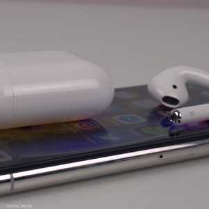 سماعات أبل - صورة أرشيفية