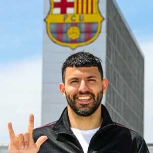 سيرجيو أغويرو يبلغ من العمر 32 عاما