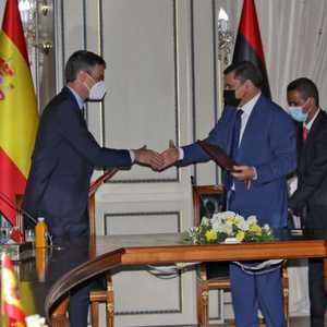 رئيسا وزراء ليبيا واسبانيا يوقعان مذكرات تفاهم