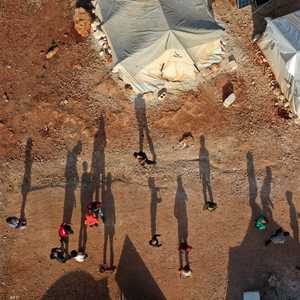 لاجئون قرب معبر باب الهوى