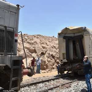 تضررت إحدى قاطرات القطار في أسوان