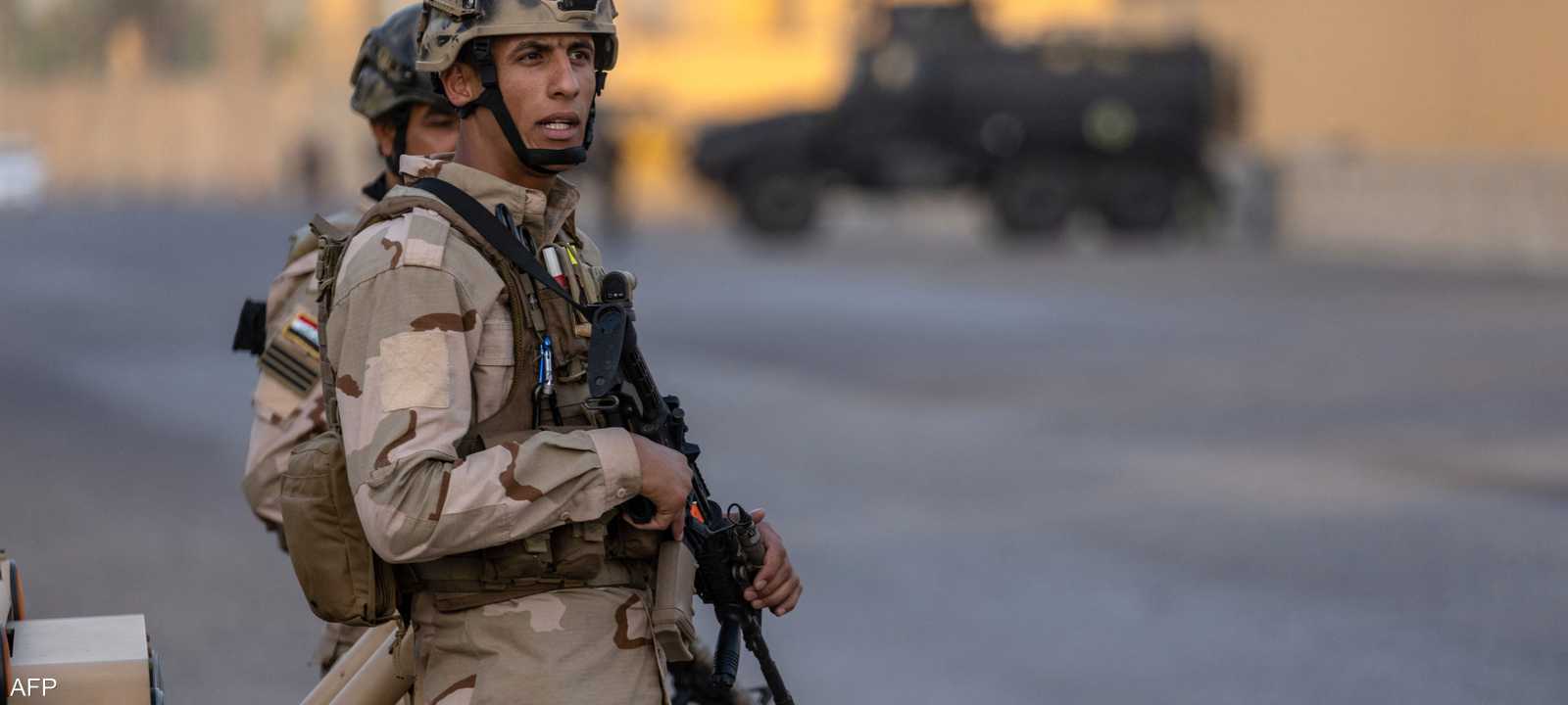 عنصران من الجيش العراقي