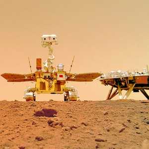 المركبة الصينية وضعت بصمتها على الكوكب الأحمر، والتقطت سيلفي