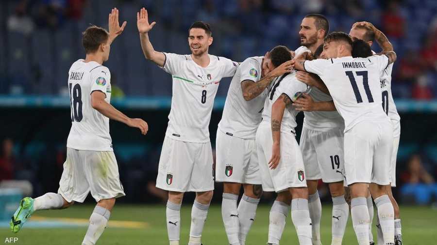 افتتح المنتخب الإيطالي البطولة بدك شباك تركيا بثلاثية نظيفة في أولى مباريات المجموعة الأولى.