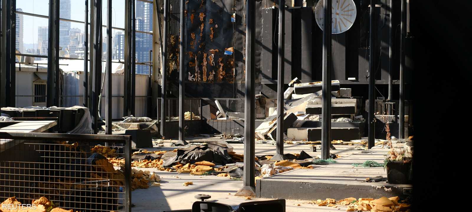 لم يتم ترمير الأضرار التي خلفها انفجار مرفأ بيروت