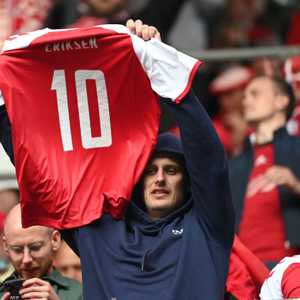 أزمة إريكسن جذبت تعاطف العالم