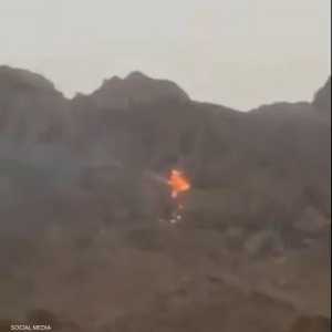 النيران مشتعلة في جبل عفر