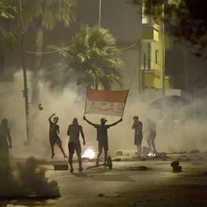 تونس بين فكي احتجاجات الشارع والأزمة السياسية