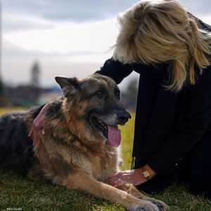جيل بايدن برفقة تشامب