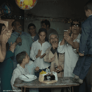 الحدث الرئيسي في الفيلم يقع في حفل عيد ميلاد