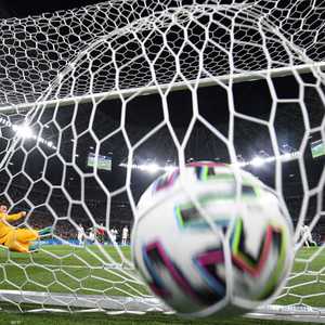 حالة استقطاب تعيشها الأندية للتعاقد مع نجوم كرة القدم