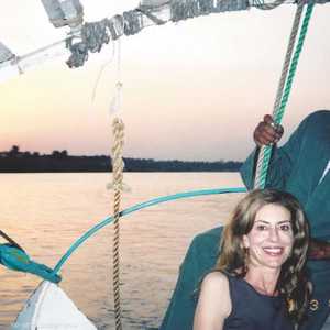 جوليانا مايو في القاهرة