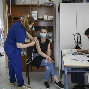 تخفف اليونان قيود مكافحة الجائحة حاليا