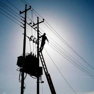 خطوط كهرباء في العراق - أرشيفية