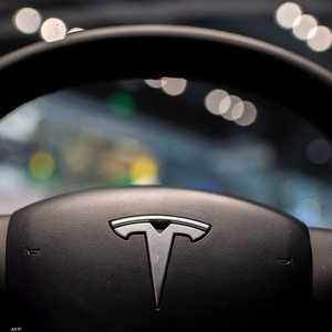 اندلعت النيران في السيارة الجديدة الثلاثاء الماضي.