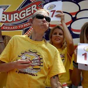 مسابقة تناول البرغر السنوية في واشنطن