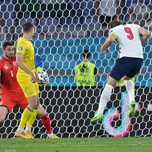 هاري كين يسجل الهدف الثالث