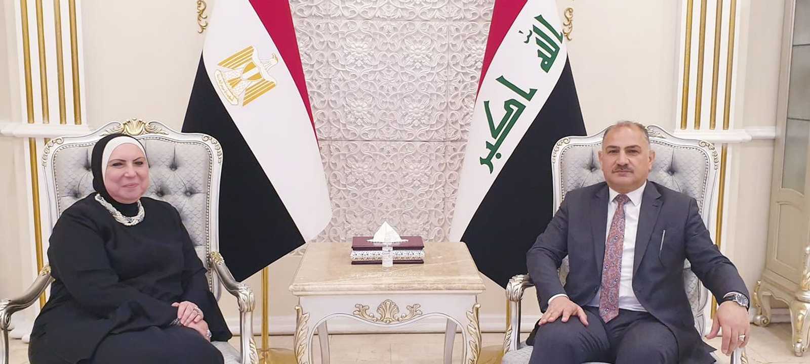 وزير الصناعة العراقي يستقبل نظيرته المصرية نيفين جامع