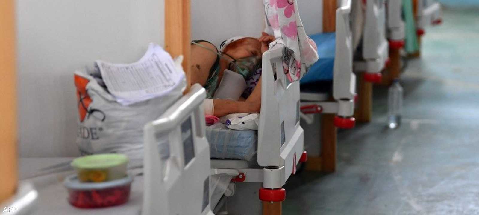 غرف العناية المركزة في تونس أصبحت مشغولة بالكامل تقريبا.