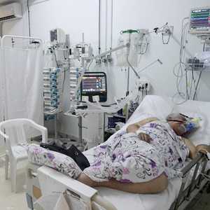 مواطن تونسي في العناية المركزة