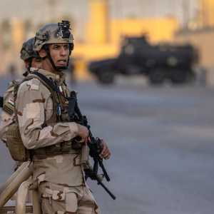 جنود عراقيون على الطريق المؤدي للسفارة الأميركية في بغداد.